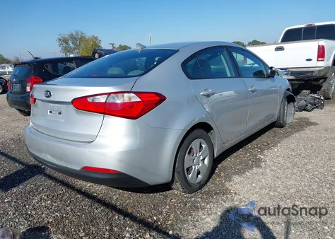 2016 Kia Forte Lx z USA, uszkodzony, nr VIN KNAFK4A67G5516462